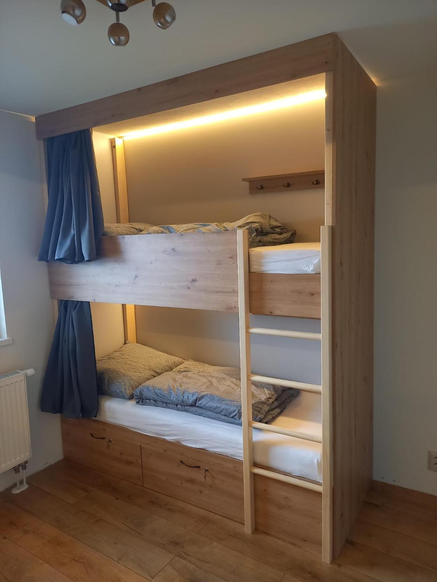 Sherpa'S Hostel High Tatras Strbske Pleso Exterior photo