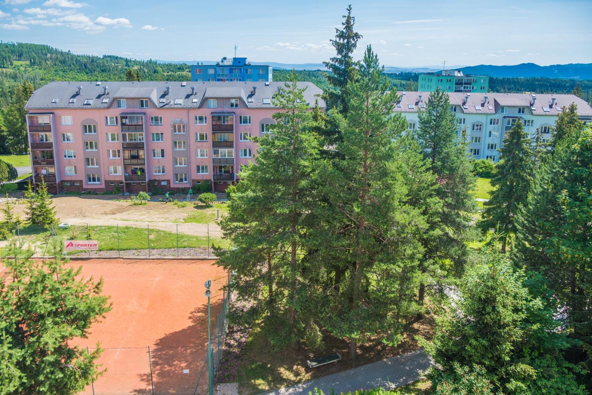 Sherpa'S Hostel High Tatras Strbske Pleso Exterior photo