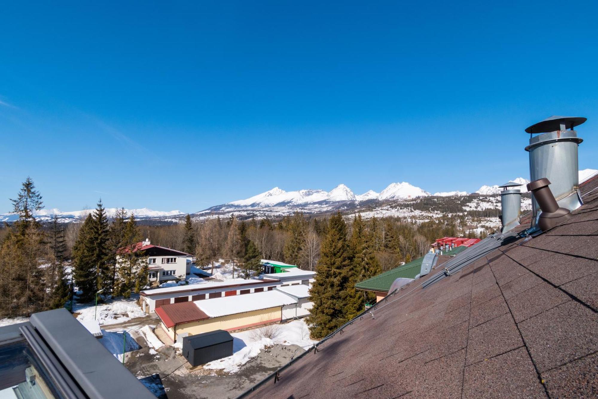 Sherpa'S Hostel High Tatras Strbske Pleso Exterior photo