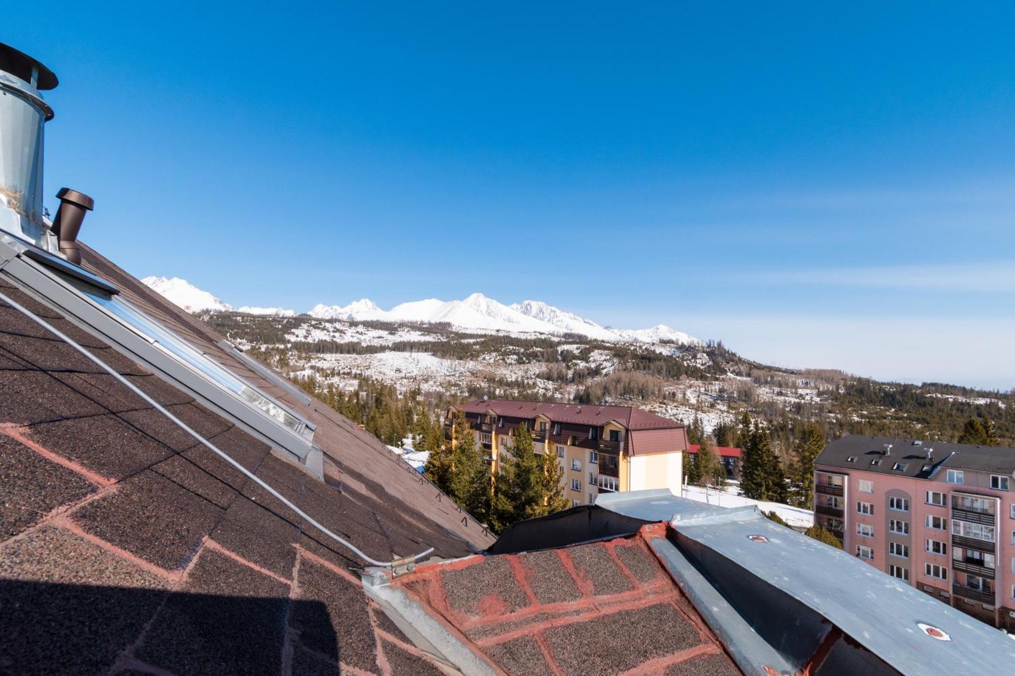 Sherpa'S Hostel High Tatras Strbske Pleso Exterior photo