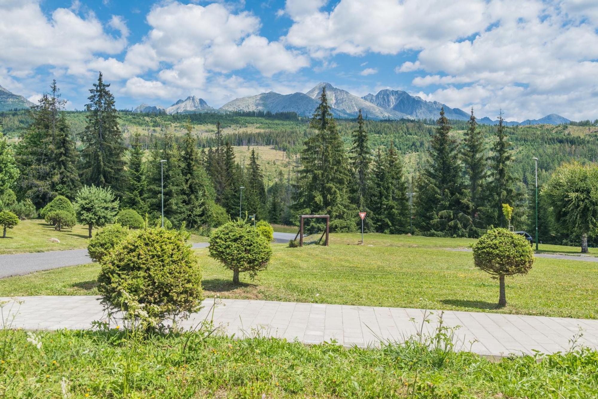 Sherpa'S Hostel High Tatras Strbske Pleso Exterior photo