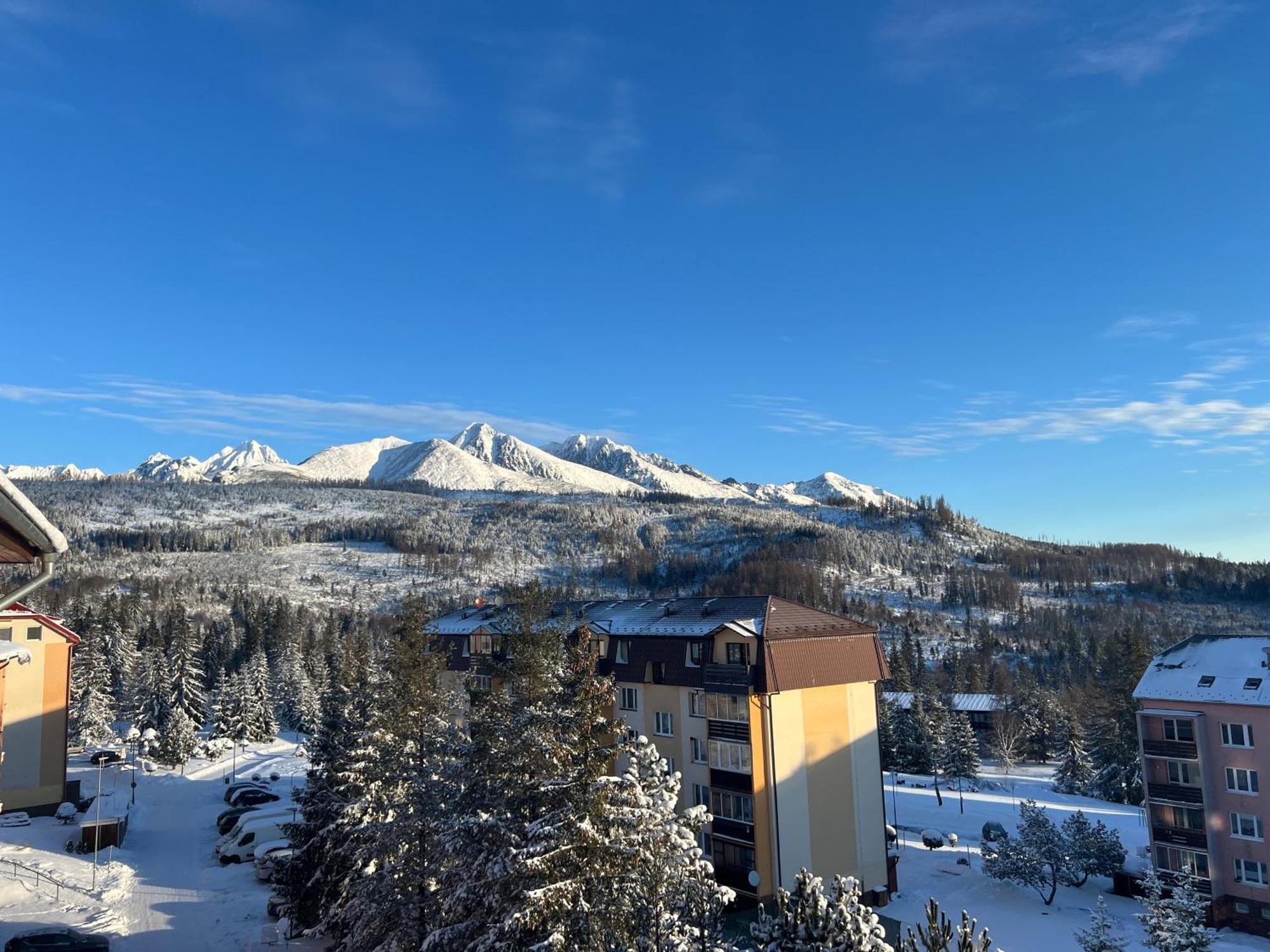 Sherpa'S Hostel High Tatras Strbske Pleso Exterior photo